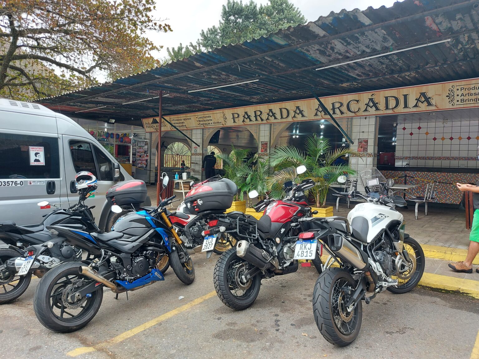 Serra De Miguel Pereira Ou Arc Dia Caminhos De Motos